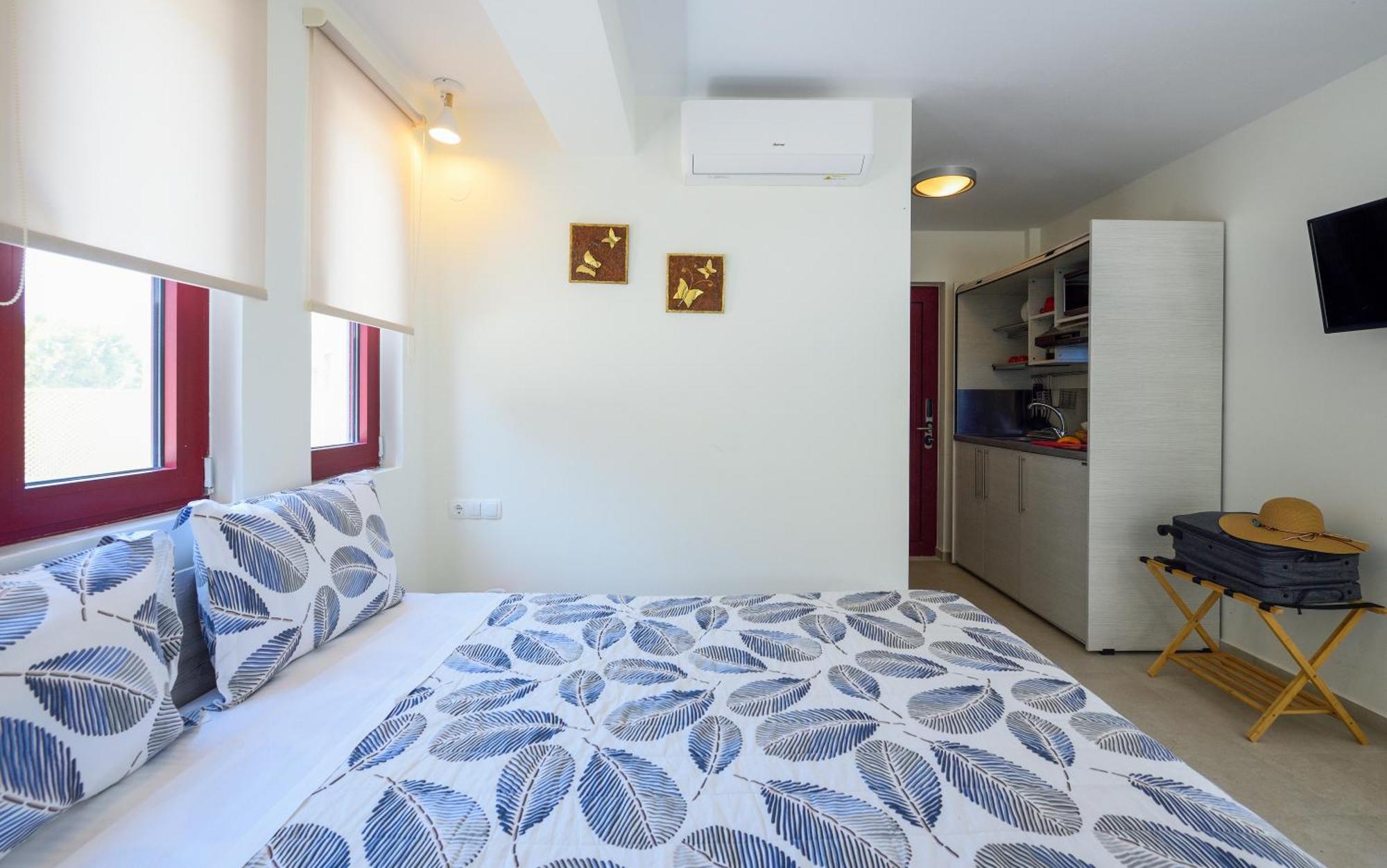 נאה פוטידאה Elpiniki Luxury Rooms מראה חיצוני תמונה