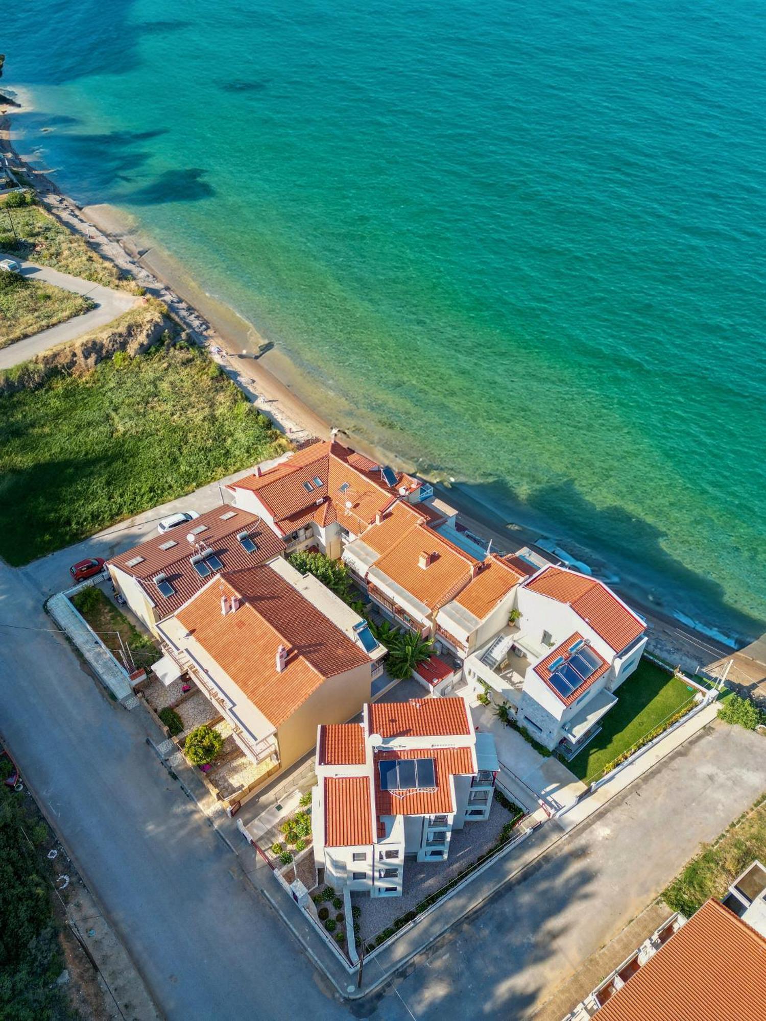 נאה פוטידאה Elpiniki Luxury Rooms מראה חיצוני תמונה